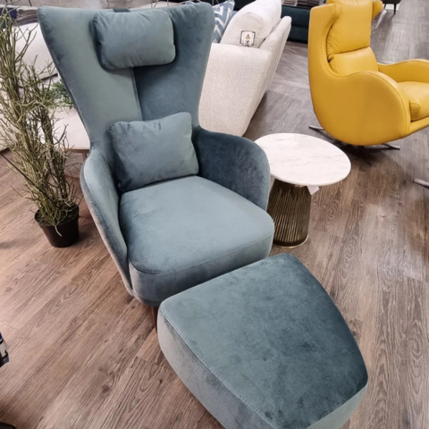 Fama
Kylian Chair & Stool
Was £1,212 Now £675
VISIT US
Fama
Kylian Chair & Stool
Was £1,212 Now £675
VISIT US