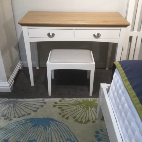 Camden Two Tone
Dressing Table & Stool
Was £569 Now £299
VISIT US
Camden Two Tone
Dressing Table & Stool
Was £569 Now £299
VISIT US