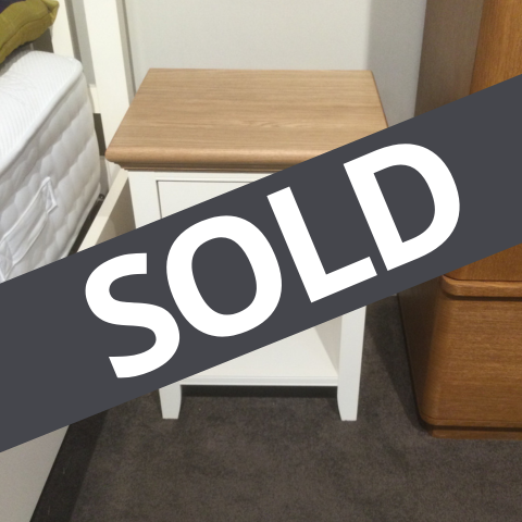 Camden Two Tone
1 Drawer Nightstand
Was £225 Now £129
VISIT US
Camden Two Tone
1 Drawer Nightstand
Was £225 Now £129
VISIT US