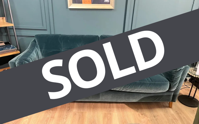 Alexander & James
Saddler Maxi Sofa
Was £1,770 £1,349
Now £899
VISIT US
Alexander & James
Saddler Maxi Sofa
Was £1,770 £1,349
Now £899
VISIT US