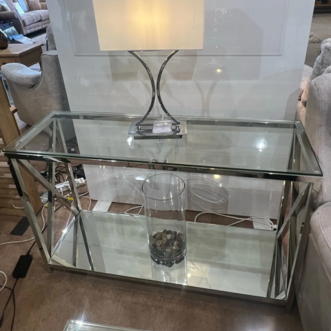 Amiri
Console Table
Was £696 Now £349
VISIT US
Amiri
Console Table
Was £696 Now £349
VISIT US