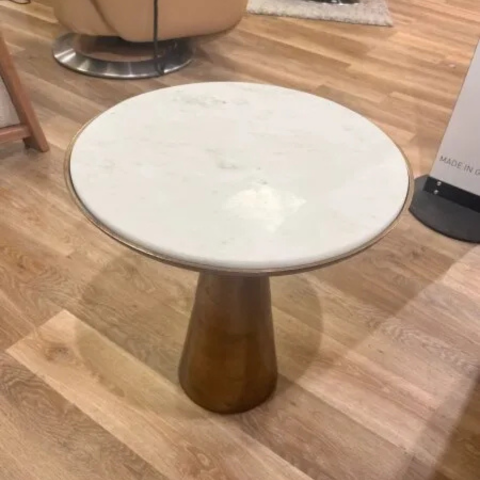 Ethan
End Table
Was £297 Now £275
VISIT US
Ethan
End Table
Was £297 Now £275
VISIT US
