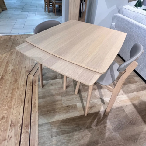 PBJ
Extening Small Dining Table & 2 Chairs
Was £1,859 Now £899
VISIT US
PBJ
Extening Small Dining Table & 2 Chairs
Was £1,859 Now £899
VISIT US