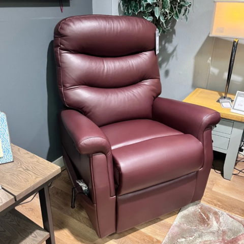 Celebrity Hollingwell
Cloud Grand Chair
Was £2,894 Now £2,355
VISIT US
Celebrity Hollingwell
Cloud Grand Chair
Was £2,894 Now £2,355
VISIT US
