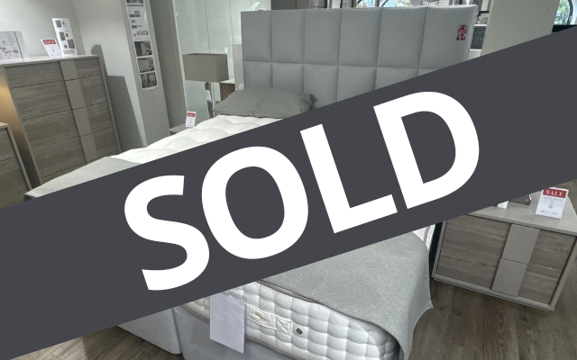 Ashbury
180cm Zip & Link Sprung Edge Divan Set
Was £7,351 £3,899
Now £3,699
VISIT US
Ashbury
180cm Zip & Link Sprung Edge Divan Set
Was £7,351 £3,899
Now £3,699
VISIT US