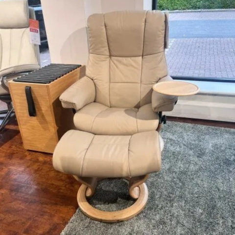 Stressless Mayfair
Chair & Stool
Was £2,359 Now £1,699
VISIT US
Stressless Mayfair
Chair & Stool
Was £2,359 Now £1,699
VISIT US