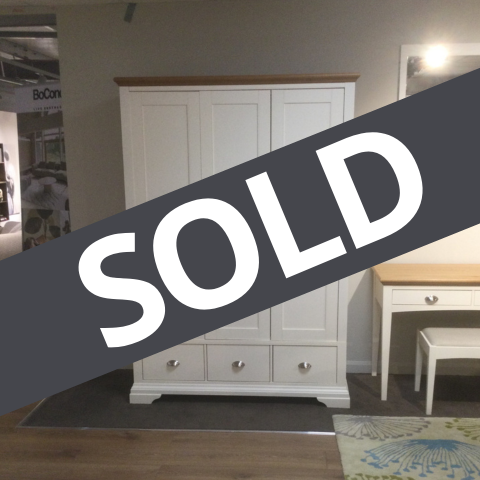 Camden Two Tone
Triple Wardrobe
Was £1,664 Now £949
VISIT US
Camden Two Tone
Triple Wardrobe
Was £1,664 Now £949
VISIT US