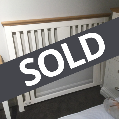 Camden Two Tone
135cm Double Headboard
Was £419 Now £175
VISIT US
Camden Two Tone
135cm Double Headboard
Was £419 Now £175
VISIT US