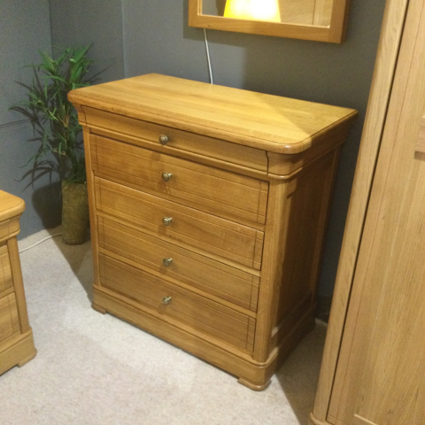Moreno
Narrow Chest
Was £1,254 Now £599
VISIT US
Moreno
Narrow Chest
Was £1,254 Now £599
VISIT US