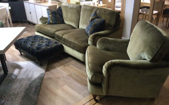 William
Large Sofa & Chair with Footstool
Was £4,058 Now £2,799
VISIT US
William
Large Sofa & Chair with Footstool
Was £4,058 Now £2,799
VISIT US