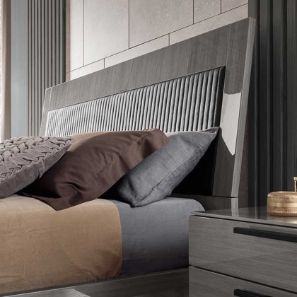 Alf Italia Novecento Bedstead King Size (5ft) Alf Italia Novecento Bedstead King Size (5ft)