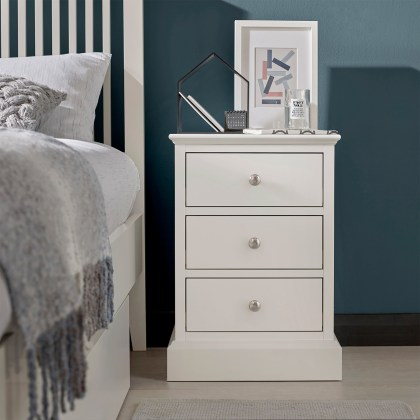 Ashley White 3 Drawer Nightstand Ashley White 3 Drawer Nightstand