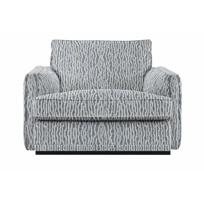 Duresta Monte Carlo Grand Chair Duresta Monte Carlo Grand Chair