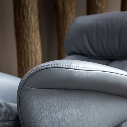 Himolla Sinatra Medium Electric 3 Motor Armchair with Wooden Plate Himolla Sinatra Medium Electric 3 Motor Armchair with Wooden Plate