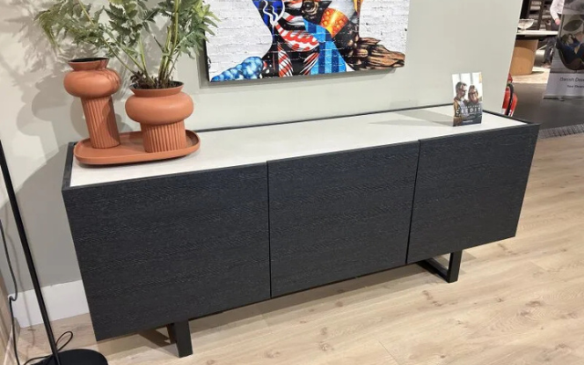 Calligaris
Horizon Sideboard
Was £2,569 Now £1,849
VISIT US
Calligaris
Horizon Sideboard
Was £2,569 Now £1,849
VISIT US