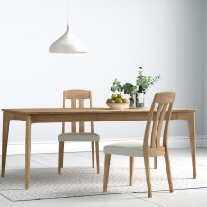 Harmony Medium Extending Dining Table 2