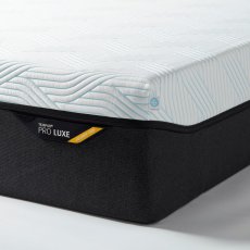 TEMPUR Pro® Luxe SmartCool™ Mattress Medium Firm Feel 4