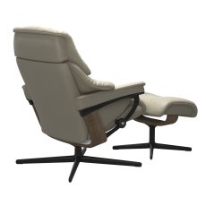 Stressless Reno Medium Chair & Stool Cross Base 5